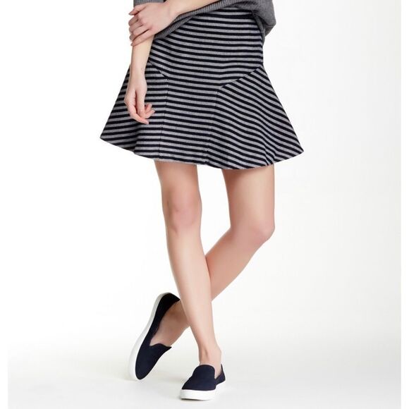 J Crew Stripe Navy Blue White Stripe Fit Flare Mini Skirt 0 XS - Picture 2 of 8